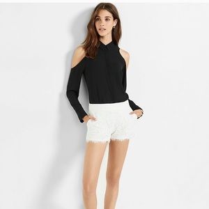 Express Mid Rise Lace Shorts - Size 6